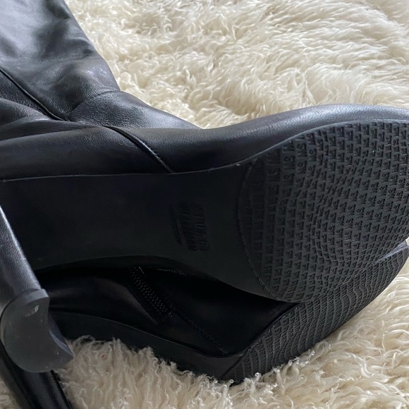 Stuart Weissman black leather knee high boots 7 new price to sell ! - Picture 5 of 13